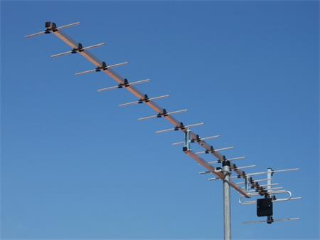 Vaten 2045 - UHF anténa televizní DVB-T2, zisk 16,2dBi, LTE700 5G, Ff, kanálová